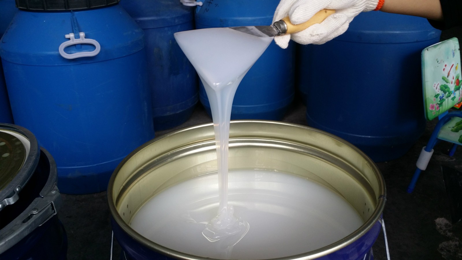工業(yè)級模具硅膠膨脹怎么辦 ？
